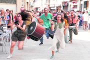 El grupo hizo un ensayo abierto ayer en Cervera. 