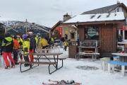 Esquiadors a les pistes de Vallnord, a Andorra, país que ahir va estrenar la temporada.