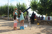 Observación solar con telescopio, el pasado fin de semana en el festival Starlight de Tiurana. 