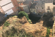 Vista del solar de la Casa Dueso, al centre històric de Fraga.