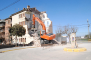 El inicio de la demolición de los bloques Sant Isidori de Mollerussa.