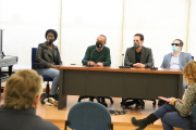 Un momento de la presentación de la nueva Aula de Rehabilitación Visual, en la sede de la ONCE en Lleida. 