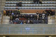 Aficionados ocupando el palco el pasado día 5 en el partido ante el Ejea al no haber seguridad.