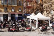 La terraza del bar ‘Lo Marraco’ se llenó ayer todo lo que lo permiten las restricciones del Govern. 