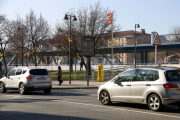 Un panel informativo que marca los niveles de contaminación en Barcelona.