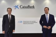 Jordi Gual i Gonzalo Gortázar van presentar ahir els resultats.