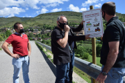 La Februpi va col·locar el primer cartell en una de les entrades al municipi de Prullans.