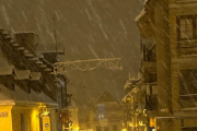 Esquí  -  La nevada garantiza a los complejos de esquí de Lleida un inicio de la campaña con grandes espesores de nieve nueva y abrir la totalidad de los kilómetros esquiables de cara al próximo fin de semana, coincidiendo con el puente de la  ...