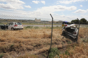 Vista de los vehículos accidentados ayer en Bell-lloc. 