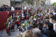 Els Armats de la Sang, ayer, desfilando en la Processó dels Dolors de Lleida.