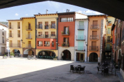 Plaça, carreró i passeig