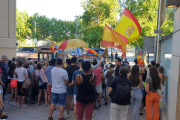 La calle Cavallers acogió a los manifestantes monárquicos.