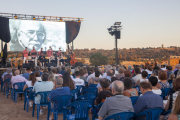 Actuación de la Cobla Vents de Riella, ayer en el homenaje a Viladot en la Masia Isidori de Agramunt.