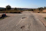 Baches en la vía que une Granyena de Les Garrigues y El Cogul. 