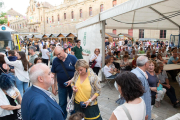 Alguns dels visitants que ahir van assistir a la Fira del Pa.