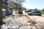 Imatge d'arxiu d'obres a les voreres del carrer Onze de Setembre.