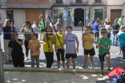 Participantes ayer en la primera Trobada de Jocs Tradicionals que se celebra en Verdú. 