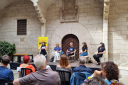 El Pati de l’Institut d’Estudis Ilerdencs va acollir les diferents taules redones i conferències.