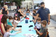 Taller infantil en el Pati de les Comèdies organizado por El Genet Blau en el ‘Sant Jordi’ de julio de 2021.