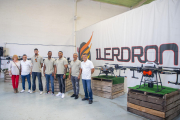 Inauguración ayer de la nueva tienda de Ilerdron en el kilómetro 4,75 de la C-13 en Alcoletge. 