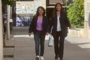 La presidenta de Junts, Laura Borràs, amb la vicepresidenta del partit i alcaldessa en funcions de Vic, Anna Erra.