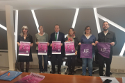 Els organitzadors de la cursa, amb els representants municipals i del patrocinador, Nayox.