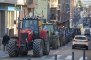 La tractorada colapsó el centro de Tàrrega con el objetivo de evidenciar el malestar del sector.