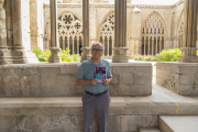 Josep Varela, ayer en el claustro de la Seu Vella, que en su niñez y adolescencia fue su patio de casa.