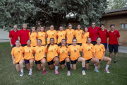La plantilla del Lleida Handbol comenzó ayer los entrenamientos de pretemporada en las instalaciones del Inef.