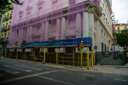 Vista del andamio en las obras del nuevo Museu Morera. 