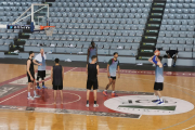 La plantilla va fer ahir el penúltim entrenament abans de viatjar avui a la tarda a Girona per quedar concentrats per al partit.