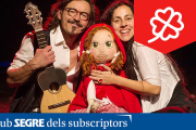 La companyia Samfaina de Colors ens presenta aquest espectacle familiar on descobrirem que amaga la Caputxeta en els seus cistells.