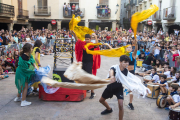 Como novedad, el Aquelarret inluyó un espectáculo de alumnos de la Escola de Teatre La Caserna, que invocaron a los cuatro elementos. 