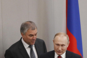 El presidente de la Duma rusa, Viacheslav Volodin, junto al del país, Vladímir Putin.