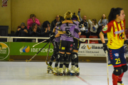 Las jugadoras del Vila-sana celebran un gol.