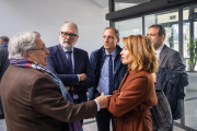 L’exalcalde Antoni Siurana, Fèlix Larrosa, José Crespín, Raquel Sánchez i Xavier Flores, ahir a Lleida.