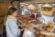 Uno de los obradores de pan en la feria de Cervera.