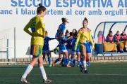 Les jugadores de l’AEM celebrant el primer gol al Juan Grande.