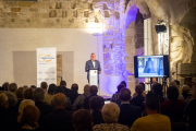 El presidente de los Amics de la Seu Vella, Joan Ramon González, ayer en la Sala Gran de la Canonja.