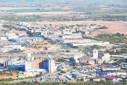 Vista aèria del polígon El Segre, als afores de Lleida.