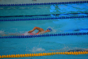 Emma Carrasco, nadando en el campeonato de España de 2021.