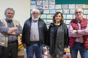 La alcaldesa, Carme Miró, con tres de los presidentes de la Societat de Sant Antoni Abat.