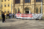 Concentració de professors, personal i estudiants de la UdL contra la nova llei universitària.