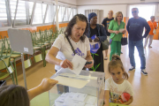 Ciudadanos votando el pasado domingo en el Secà de Sant Pere.