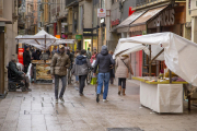 La pluja va obligar a retirar o a cobrir les parades.