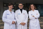 Els doctors María Soler, Josep Antoni Ramos Quiroja i Marta Ribasés, de l'equip de treball d'un estudi ampli en trastorn per dèficit d'atenció amb hiperactivitat (TDAH).