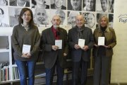 Eulàlia Pagès, Josep Vallverdú, Lluís Pagès y Carme Vidalhuguet presentaron ayer la Biblioteca Poètica.