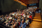 Asistentes ayer a la tercera sesión de la obra ‘Seguretat en Escena’ de los Mossos en el Escorxador. 