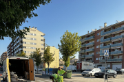 Els operaris ja han iniciat la instal·lació de les bandes en una de les entrades a la capital.