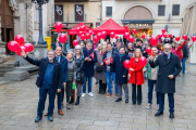 La plaça Sant Francesc de Lleida va acollir un acte pel Dia Mundial de la lluita contra la Sida.